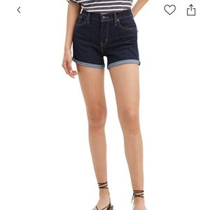 Levi’s Mid-length shorts